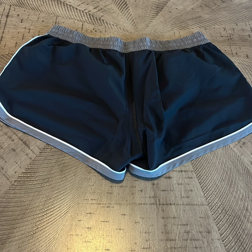Black and gray Under Armour shorts! - Picture 3 of 5